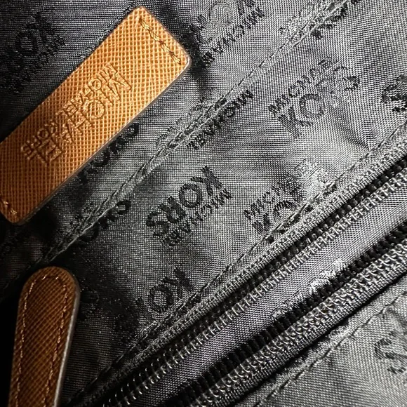 SOLD Michael Kors Jet Set LARGE Nylon & Leather Tote Bag Black & Brown With Care - Picture 13 of 15